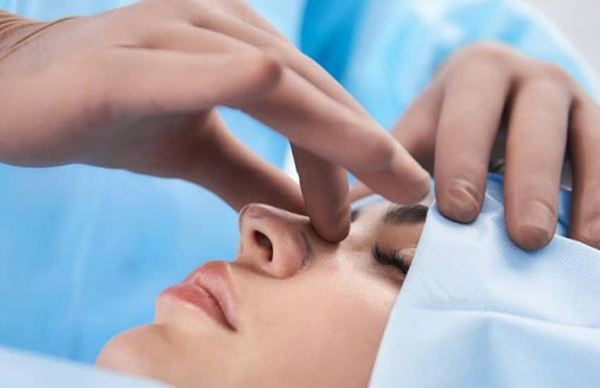 "Chirurgische neuscorrectie voor esthetische verbetering